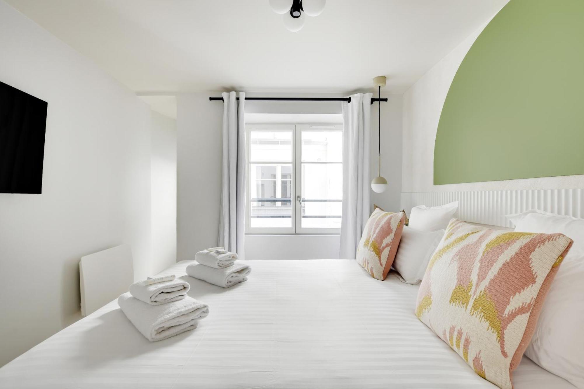 Sereners Apartments In Montorgueil - Rue Saint-Denis Париж Экстерьер фото