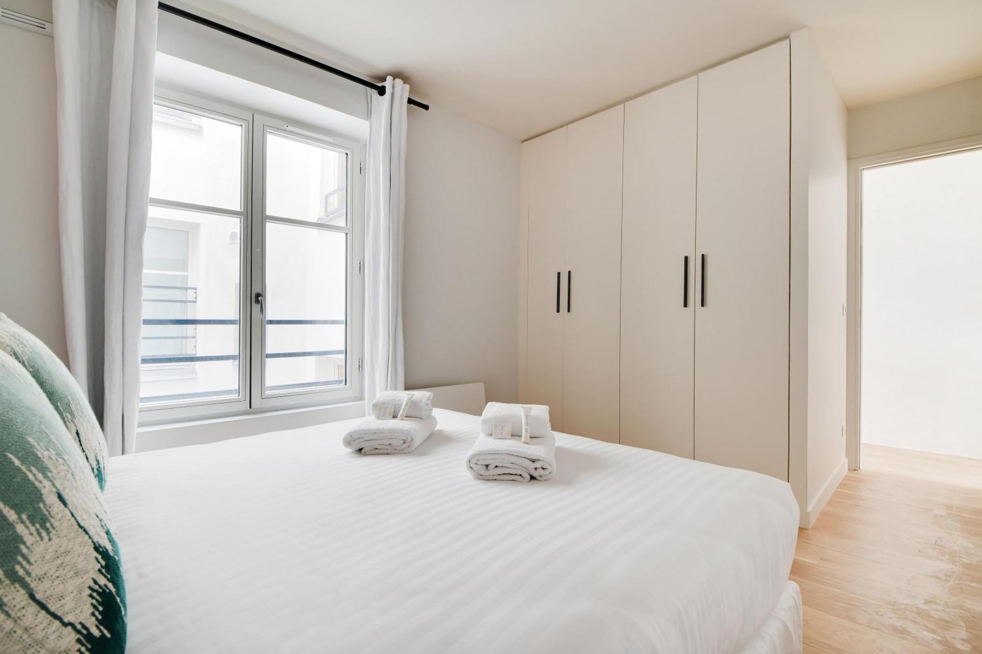 Sereners Apartments In Montorgueil - Rue Saint-Denis Париж Экстерьер фото